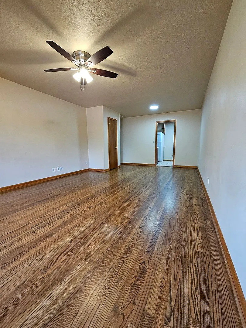 (3) Bed/(1/5) Bath in South-Central Norman Avail NOW! — Photo 4
