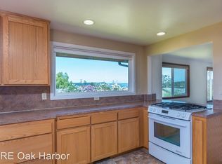 206 NE 4th St, Coupeville, WA 98239