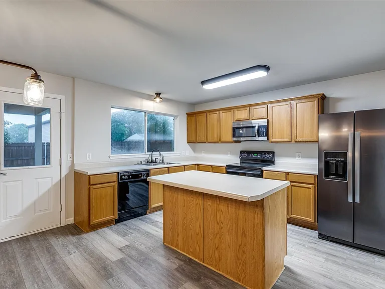 1817 Heron Dr — Photo 24