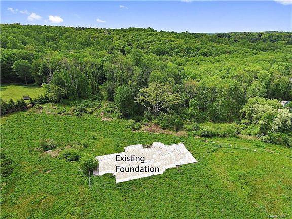 2nd image of 109 Stone Bridge Ln