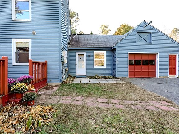 3rd image of 404 Plain Rd