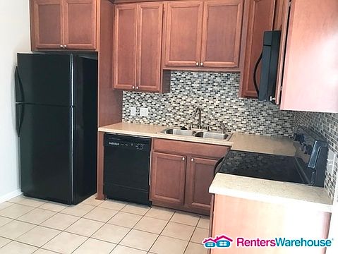 5th image of 1015 E Yager Ln Unit 128