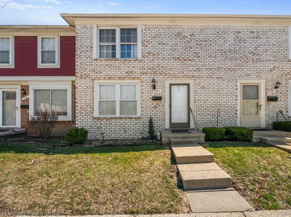 2775 W Seaton Circuit, Warren, MI 48091