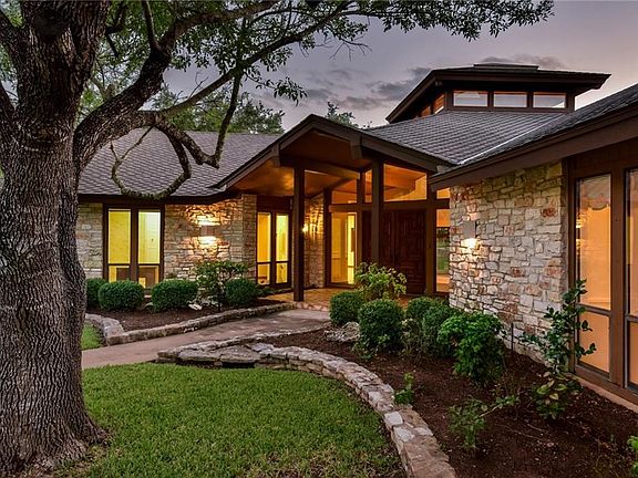 3rd image of 11201 Pencewood Dr