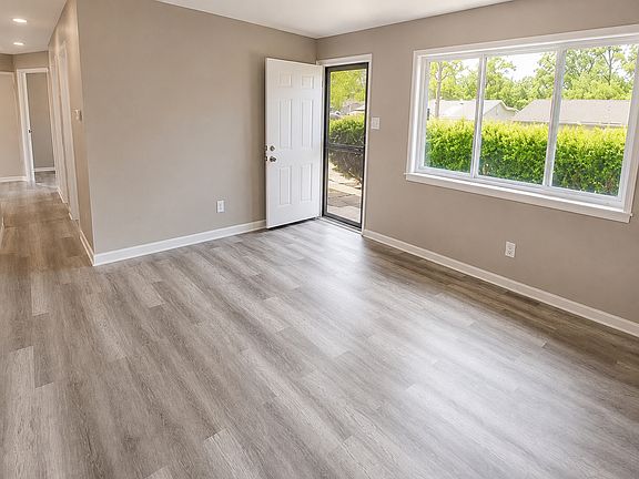 2nd image of 10432 Baron Dr