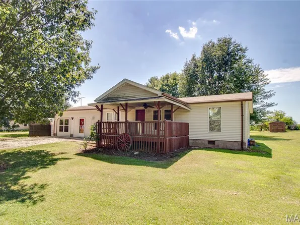 208 S Public Rd, Fieldon, IL 62031