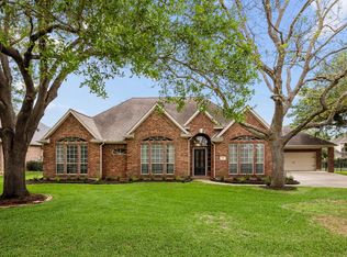 5210 Weston Dr, Weston Lakes, TX 77441