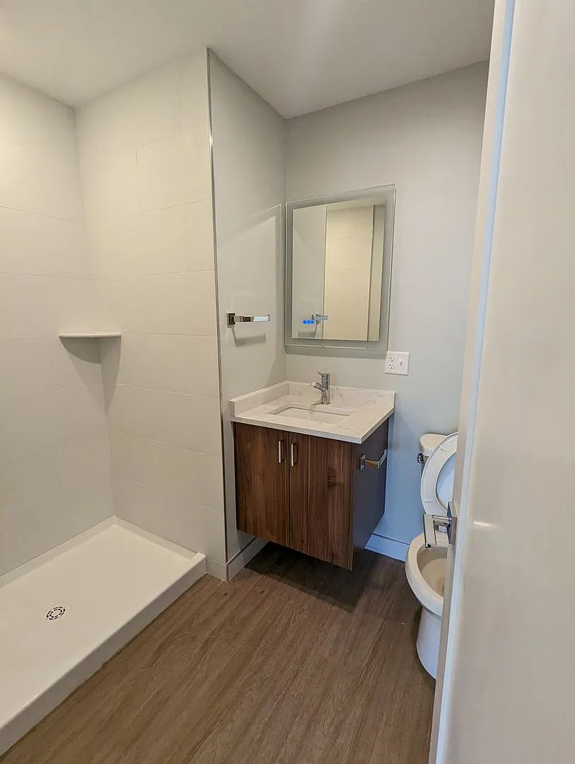 517 Main — Photo 3