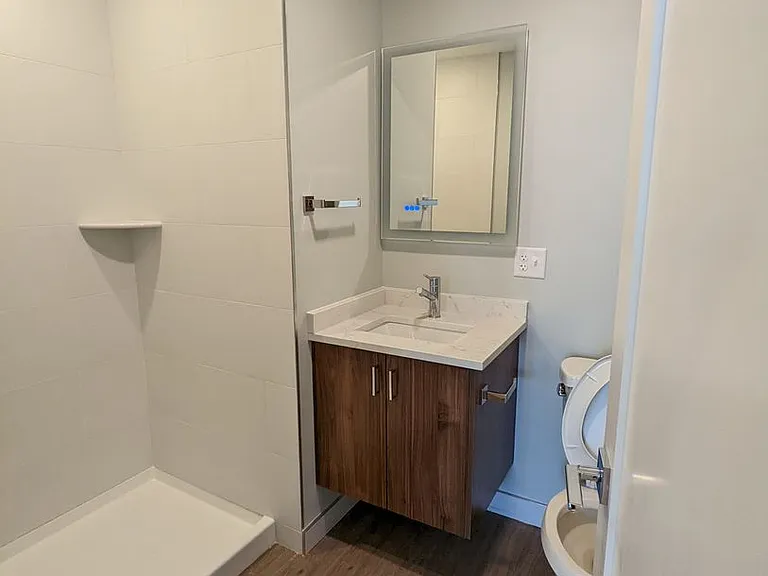 517 Main St — Photo 3