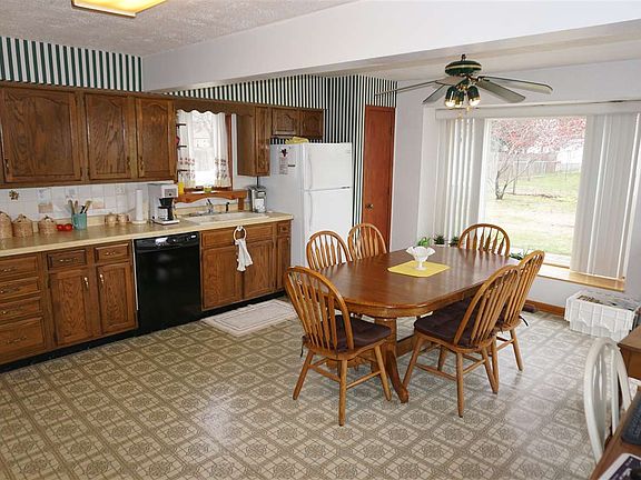 3rd image of 241 Hosmer St