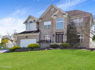 5 Kensington Ct, Jackson, NJ 08527