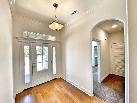 4th image of 1642 Sag Harbor Ave