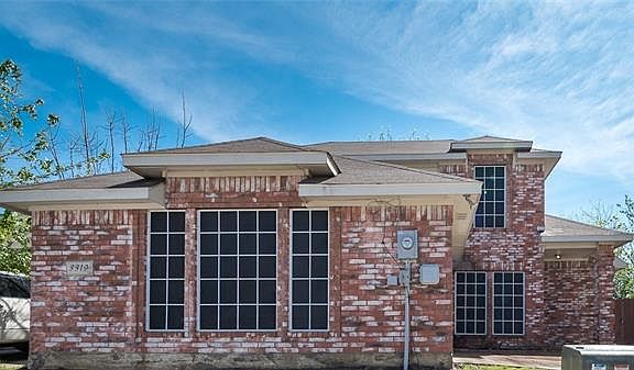 2nd image of 3319 Rosebank Dr