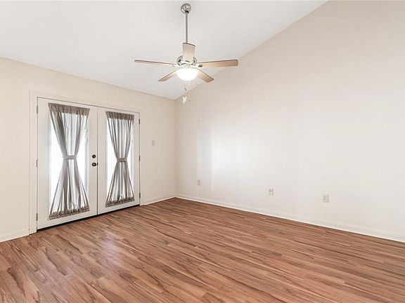 4th image of 630 N Beau Chene Dr Unit 109