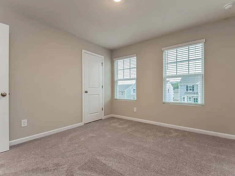 525 Knightsbridge Ln — Photo 18