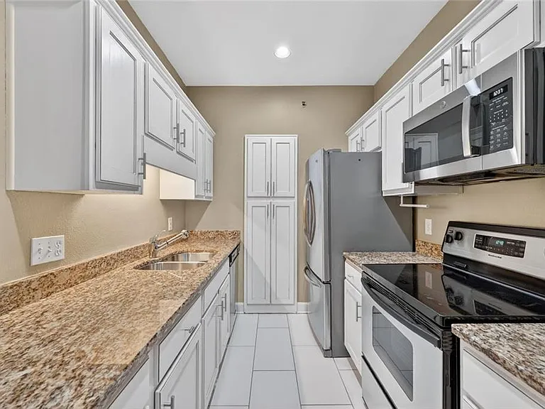 2865 Lenox Rd NE #610 — Photo 5