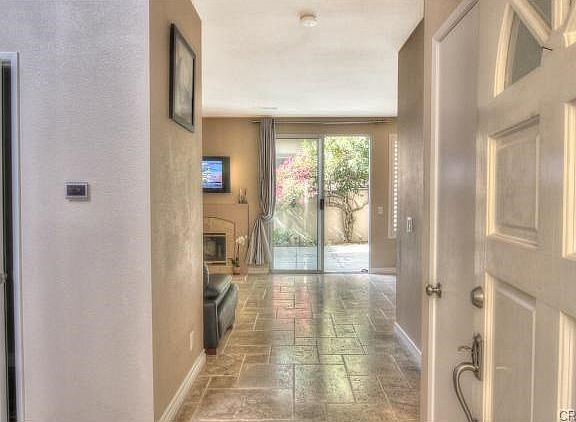 2nd image of 109 Mayfair