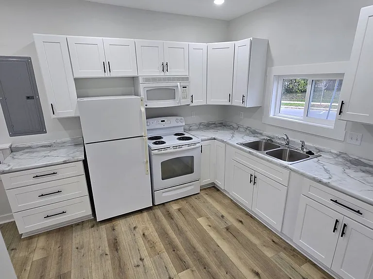 417 S Courtland Ave #1 — Photo 2