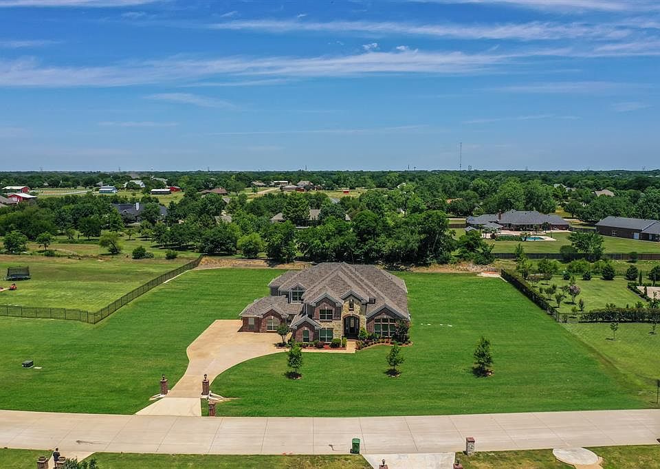 1st image of 7405 Forest Bend Dr