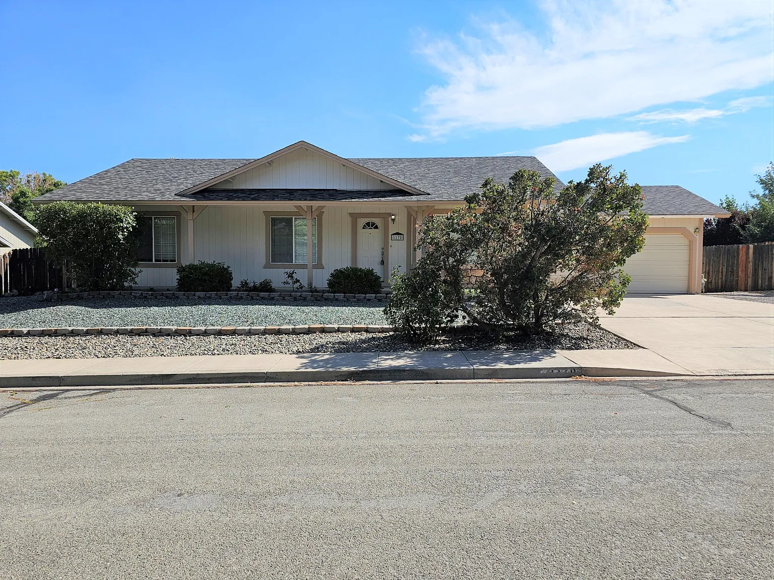 1170 Longspur Way photo 1