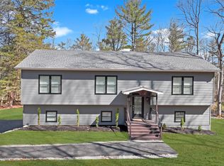 336 Raymondskill Rd, Milford, PA 18337