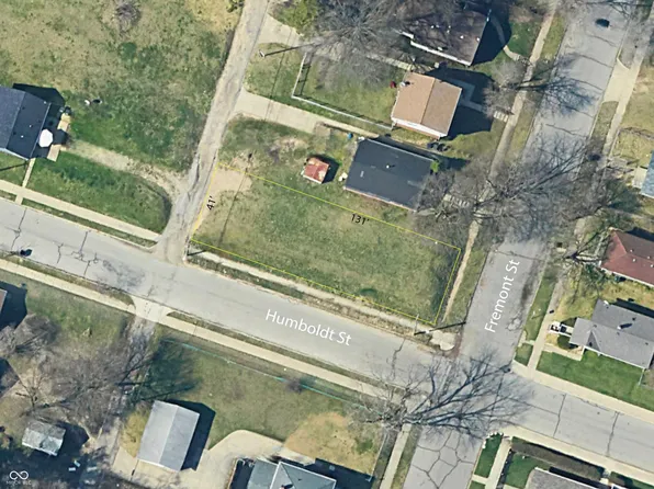 2503 Humboldt St, South Bend, IN 46628