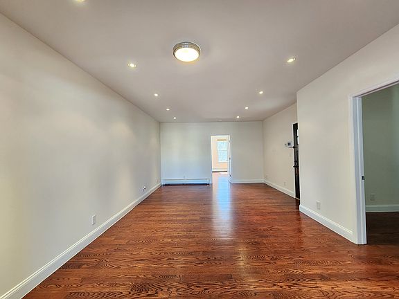 3rd image of 32-16 31st Ave #2