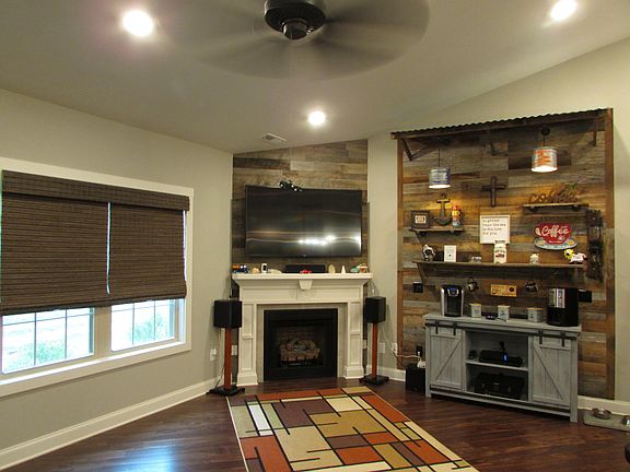 2nd image of 135 Hacker Martin Dr #135