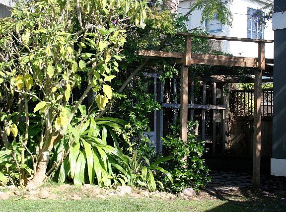 2nd image of 4327 Maryland St