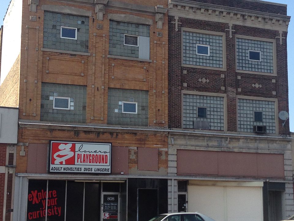 1st image of 808-806 W Chicago Ave