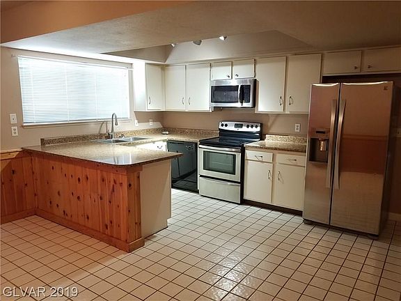 5th image of 6213 Robin Hood Cir