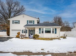 38 Karen Pl, Edison, NJ 08817