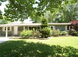 360 Park Ln, Herrin, IL 62948