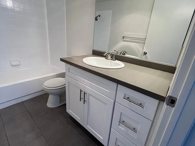 10916 Ashton Ave #101 — Photo 4