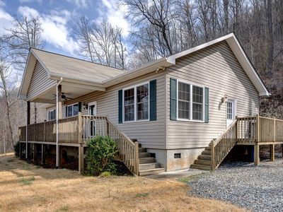 919 Safari Dr, Sylva, NC, 28779