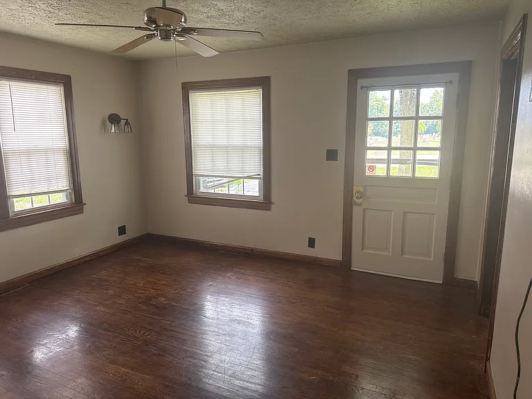 6275 Hamilton Middletown Rd — Photo 5