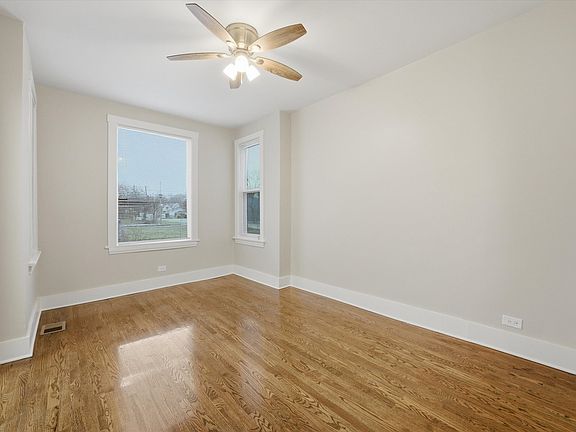 2nd image of 5809 S Sangamon St