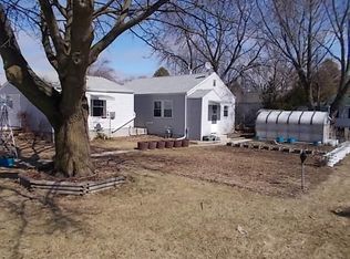 919 S 36th St, Manitowoc, WI 54220