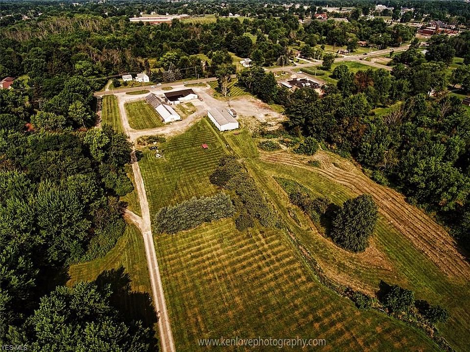 2nd image of 4387 Massillon Rd