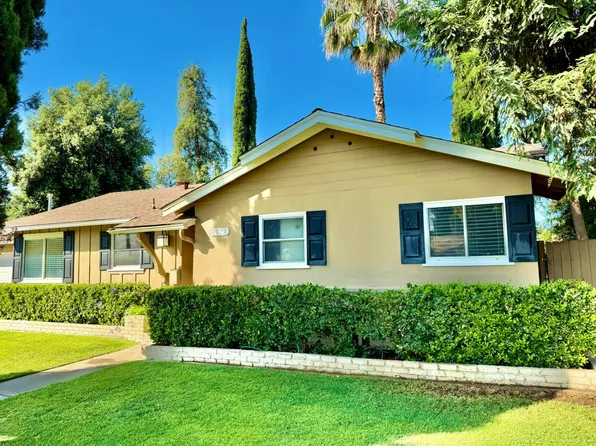 1027 W Ashcroft Ave, Fresno, CA 93705