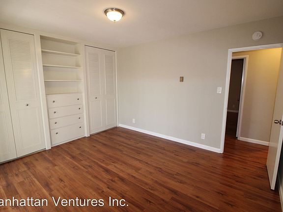2nd image of 5853 Greenleaf Ave APT A