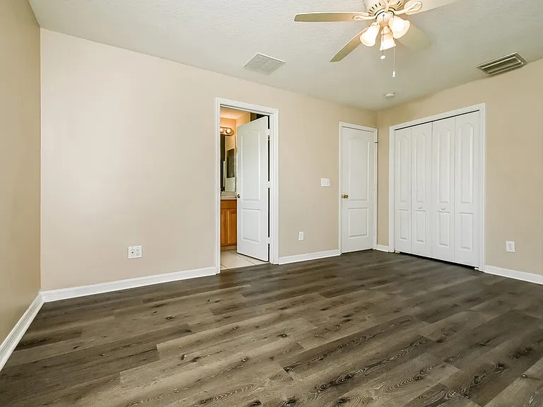 15215 Searobbin Dr — Photo 9