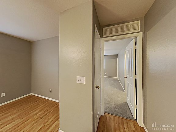 5th image of 15954 W Winchcomb Dr