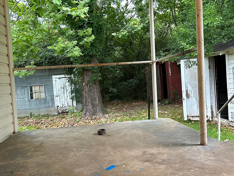1501 Line Ferry Rd — Photo 3