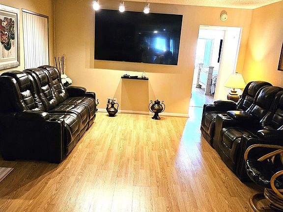 3rd image of 114 Lake Pine Cir APT A-1