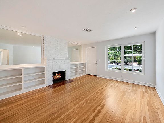 5th image of 1029 N Palmway