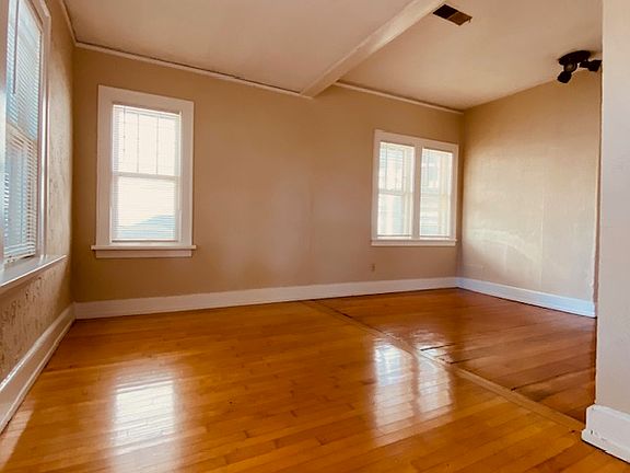 5th image of 2474A N Bartlett Ave #A