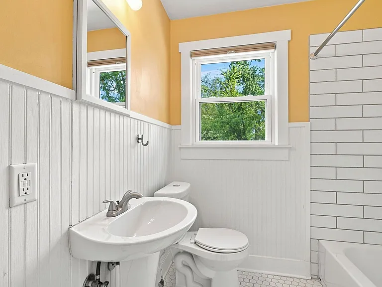 800 Oak St — Photo 19