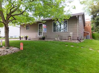 3310 Magnolia Ct, Bettendorf, IA 52722