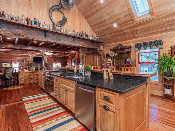 1348 Koon Trestle Rd, Pomaria, SC 29126